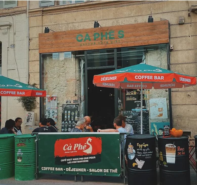 Terrasse de Cà Phê S, rue Sainte à Marseille